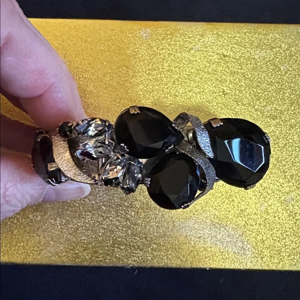 Women’s Vintage Black & Silver Rhinestone Bracelet and Clip Earring Jewelry Set - Picture 3 of 6